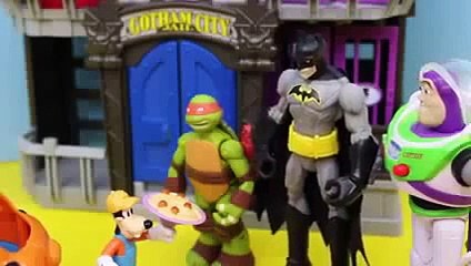 Mickey Mouse Clubhouse Batman Superheroes Ninja Turtle Buzz Lightyear Goofy Pizza Toss
