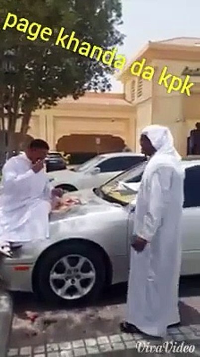 Arabic funny videos 2015 اس پاگل کا کام چیک کرو هاها