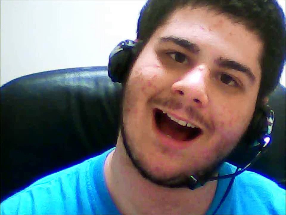 Nexus 4 Unboxing & Comparison To iPhone 3Gs