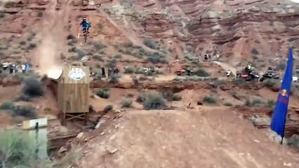 Kelly McGarry Crash - Red Bull Rampage 2014 - SLOW MOTION