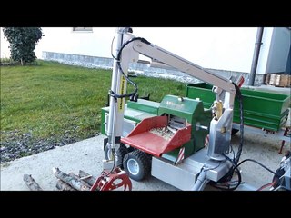 Schlüter 1250 VL mit Holzhacker 1:10