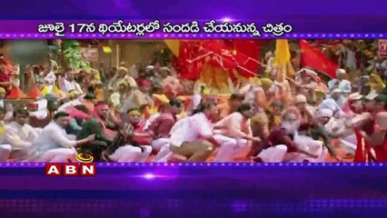 Salman Khan reveals New poster of 'Bajrangi Bhaijaan' (16-06-2015)