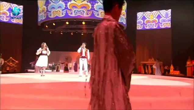 13 TÜRKÜLER potpori Arnavutluk Kosova 13.Türkçe Olimpiyatı 2015 Belçika