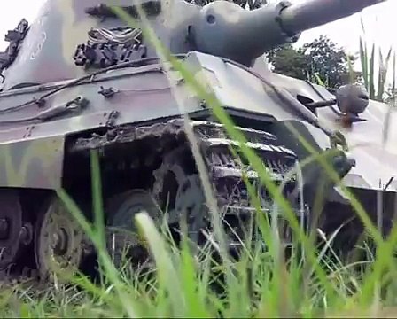 1/4 RC King Tiger RC Tank Driving Through the Mud
