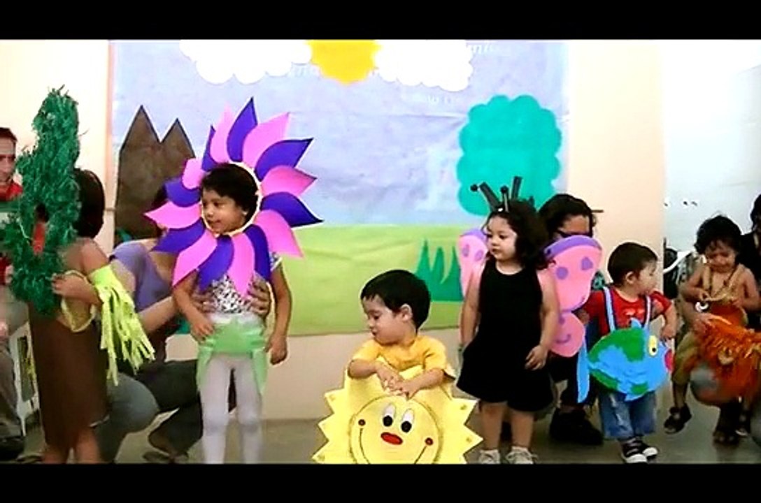 La Creación de Dios por los Niños