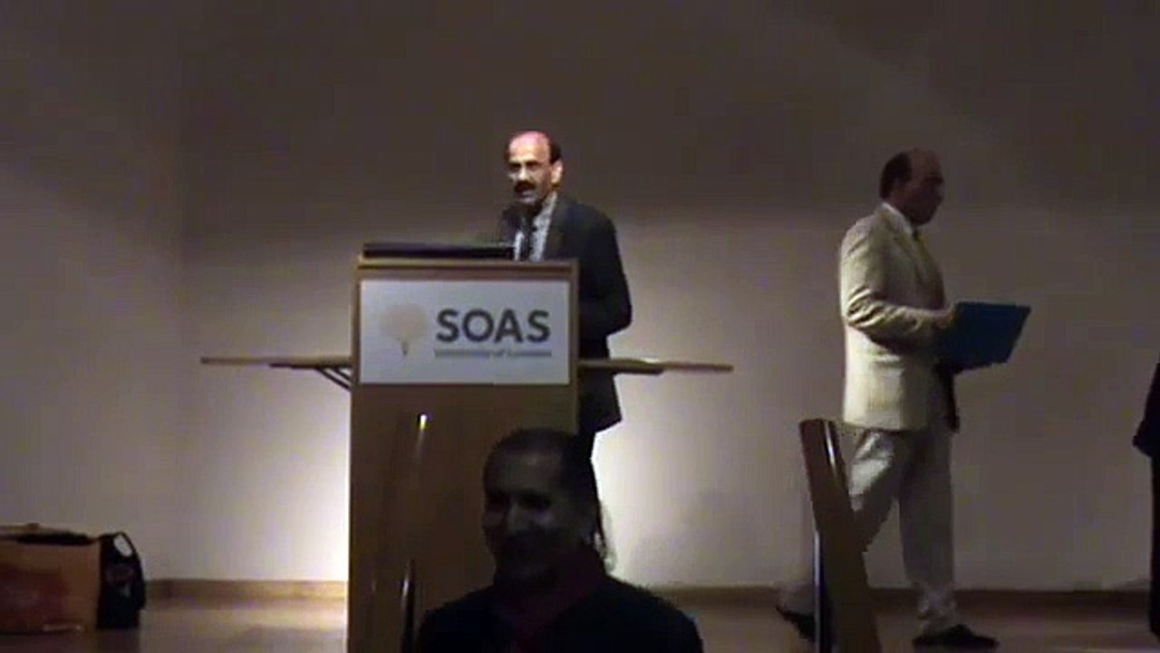 Ehsan Sehgal reading poetry in SOAS University of London.