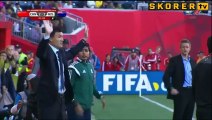 Teknik adamdan kadın futbolcuya şok hareket! - Women's soccer coach from the shock move !