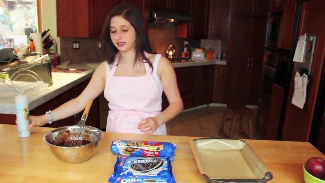 How To Make: Slutty Brownies (Cookie Oreo Brownies)