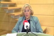 Carmena renuncia al banco público