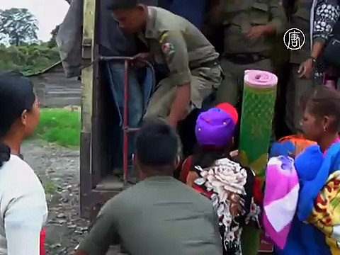 Из-за вулкана Синабунг продолжают эвакуировать людей