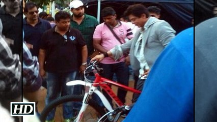 Heres how Rohit Shetty Surprised Shah Rukh