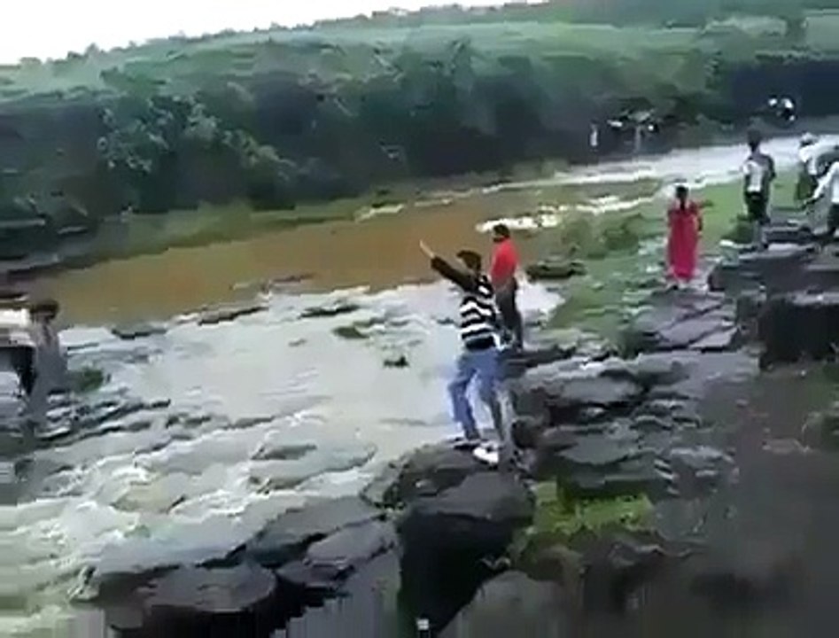 achanak sailaab any se kya hua dekhiay video