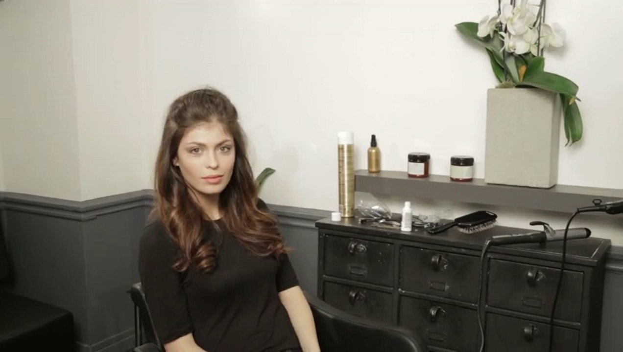 Comment faire une coiffure sur un visage carré ? - tuto coiffure