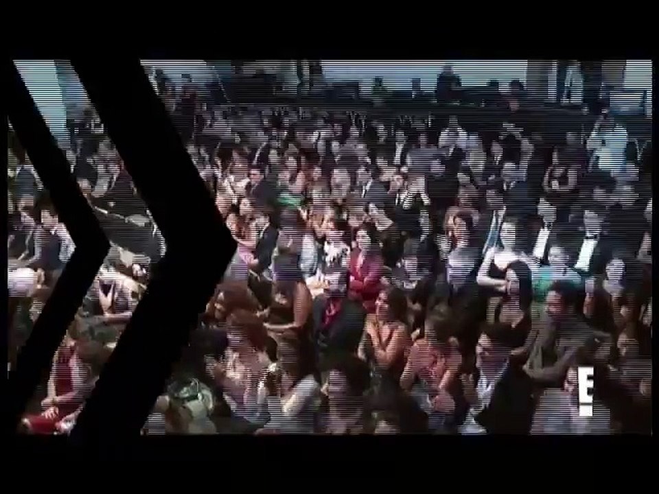 Nossa Diva Paolla Oliveira recebendo o prêmio de "Melhor Atriz de Série ou Minissérie" por Felizes Para Sempre!