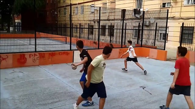 JUGADAS DE FÚTBOL CALLEJERO/STREET FOOTBALL SKILLS! FUTCALLE STARS