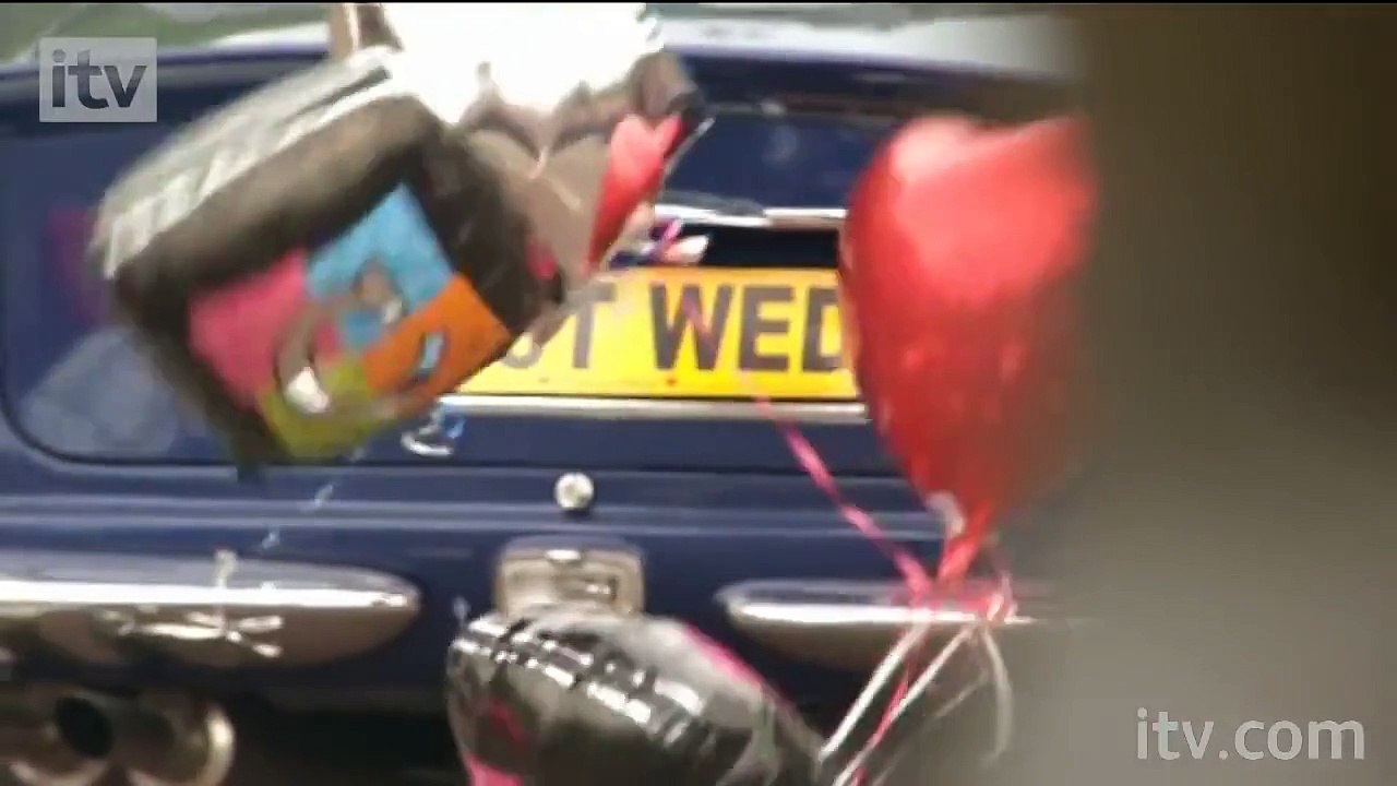 The Royal Wedding - Surprise Appearance