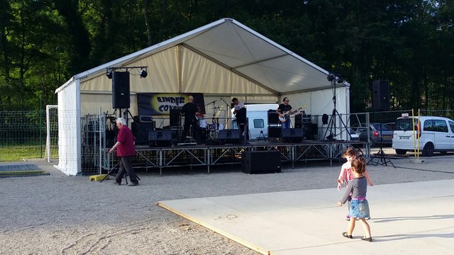 Under Cover, If You Want Blood (You've Got It), Vermondans.