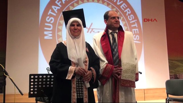 58 yaşında 3'üncü üniversiteyi bitirdi