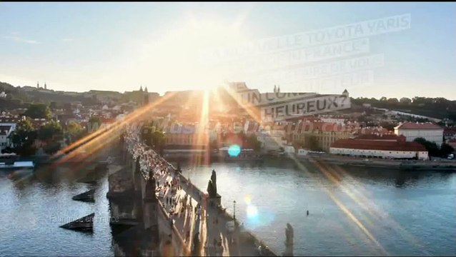 pub Toyota Yaris 2014 [HQ]