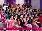 Yasir Nawaz Doing Mimicry of his Wife Nida Yasir in Live Show