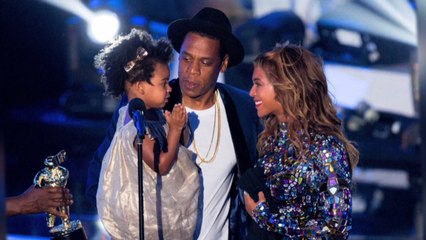 A Sexy Parade At 2014 VMA Awards And Beyonce Kisses Blue Ivy