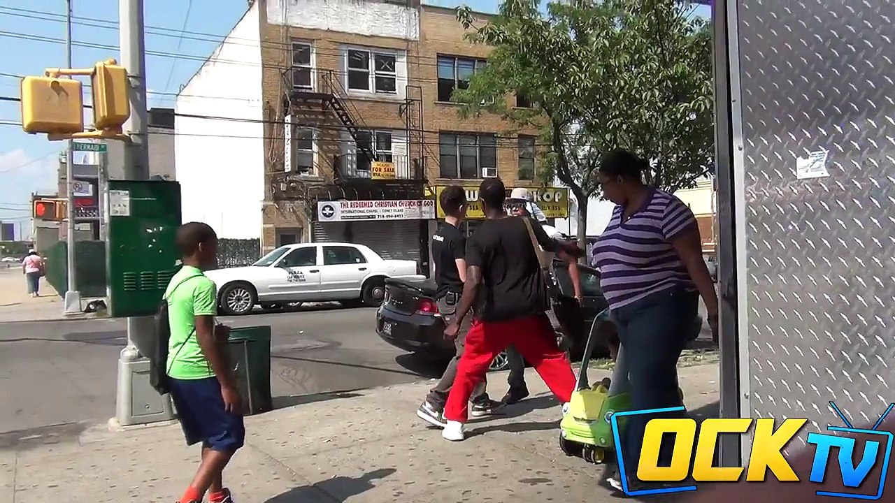 Pulling Up Sagging Pants Prank!