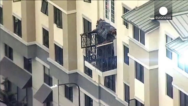 США: під час свята впав балкон. Є жертви.