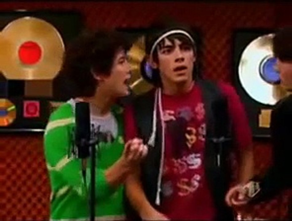 Hannah Montana episodio 2x16 - Arrivano i Jonas Brothers 1.5