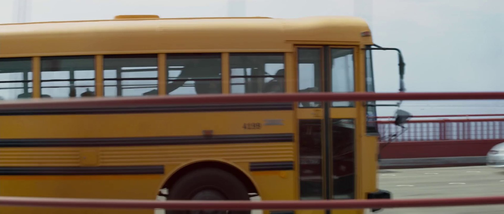 TERMINATOR: GENISYS - Extrait "Course poursuite avec le Bus" [VOSTF|HD1080p]