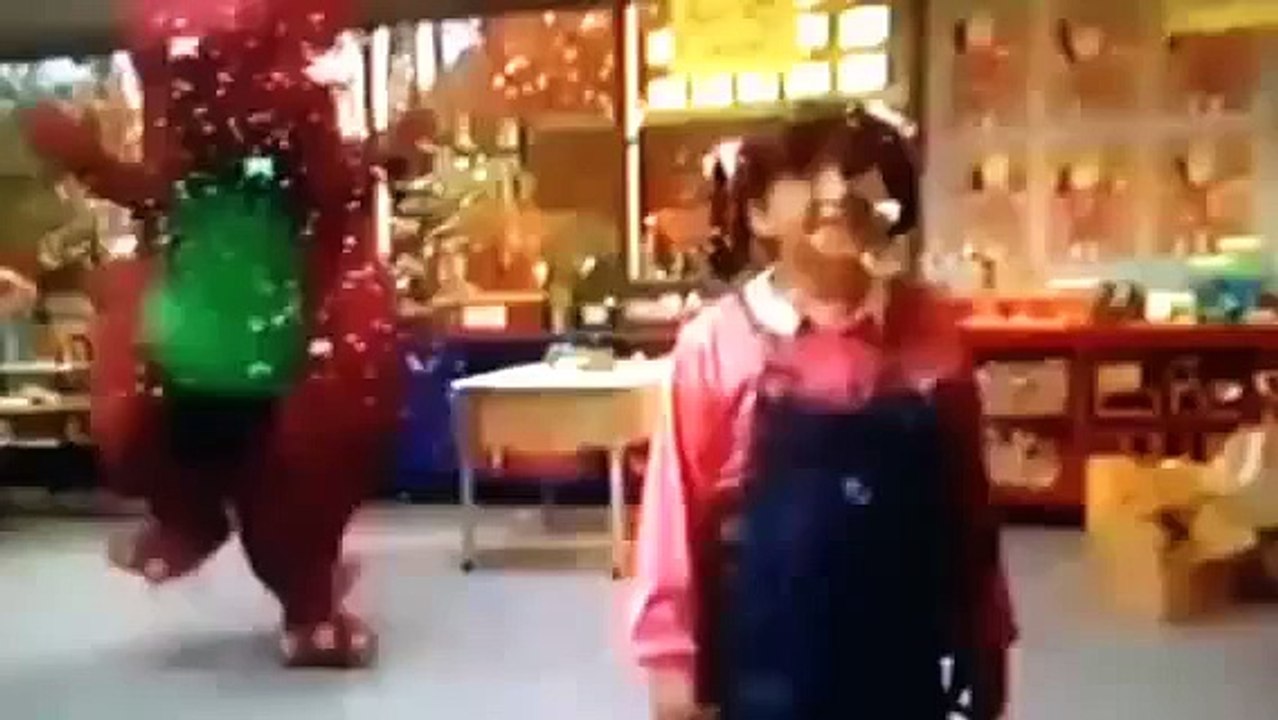 Barney comes to life (Camp WannaRunaRound)