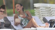 Karrueche Tran entspannt sich in Miami, nach einer Auseinandersetzung mit Chris Brown