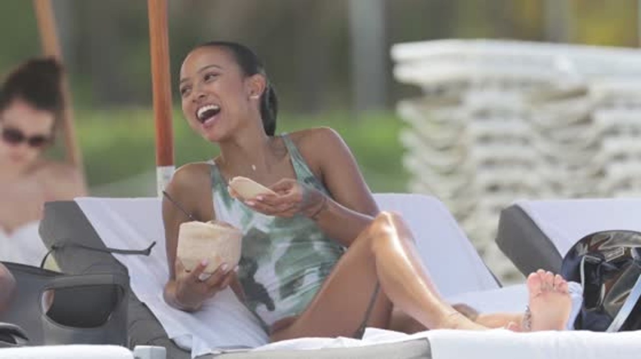 Karrueche tran entspannt sich in miami, nach einer auseinandersetzung mit chris brown