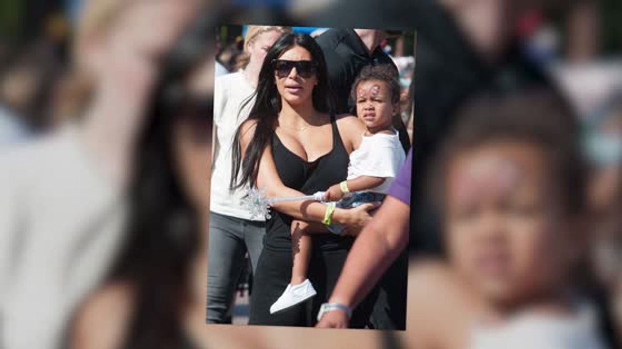 North West und ihre Familie feiern ihren Geburtstag im Disneyland