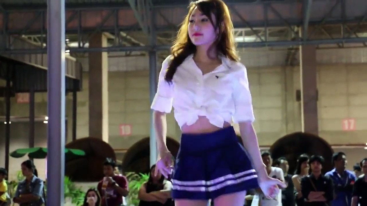 Coyote dancer, BKK motor show 2014.