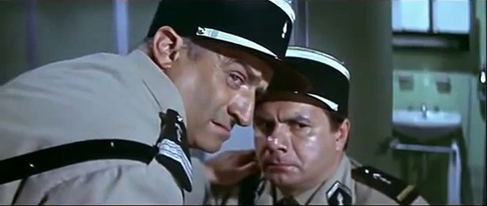 Le Gendarme A New-York - la leçon d anglais