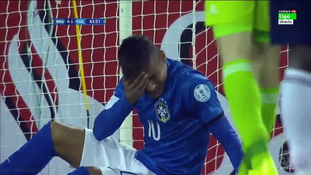 Neymar Incredible missed Chance | Brazil vs Colombia 17.06.2015