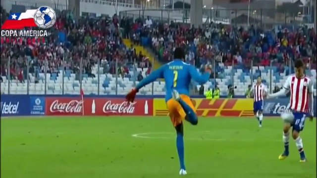 Paraguai faz gol com falha incrível do goleiro jamaicano