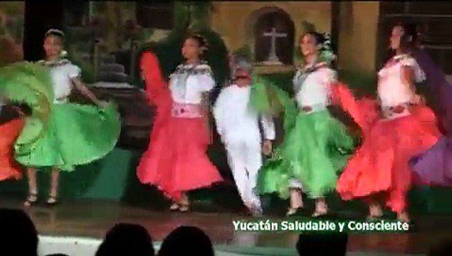 Noche Mexicana Paseo Montejo Merida Yucatan Mexico Baile 2