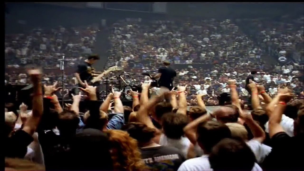 Metallica- So What live in Fort Worth(Cunning Stunts 1997 720p)