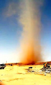 Incredible Dust Devil (Tornado) in Riyadh, Saudi Arabia | 28 09 2014