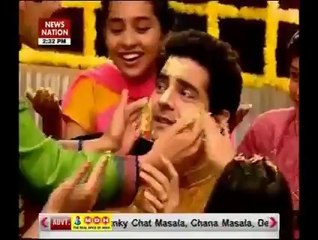 Yeh Rishta Kya Kehlata Hai - 17 June 2015 - Naitik Ko Bachcho Ne Lagayi Haldi(Full EPI Go To Discription Box)