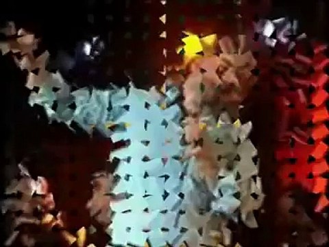 Volkan KONAK yatma yeşil çimene