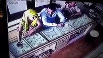 Caught on camera : Jewellery theft caught on CCTV Camera in Rajasthan,India
