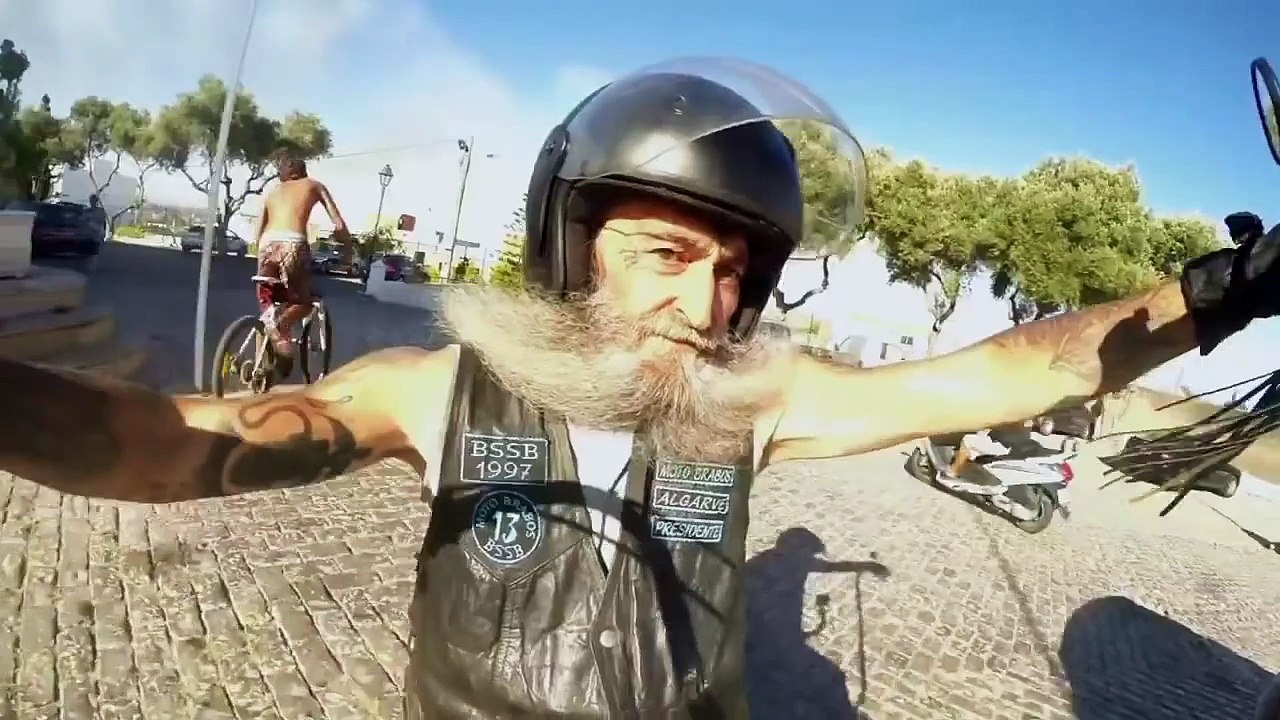 Débora Picoito (SS4) e o seu banho público!