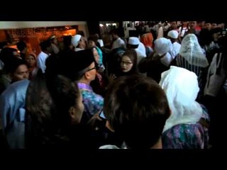 Ditinggal Ibunda Naik Haji, Ayu Ting Ting Belajar Masak