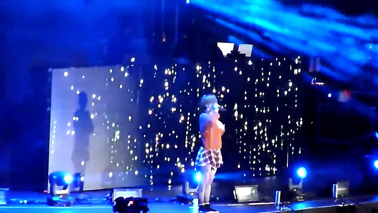 Stay the Night - Zedd ft. Hayley Williams live @ Wango Tango [05.10.2014]