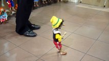 Pinocchio Marionette dancing like Michael Jackson