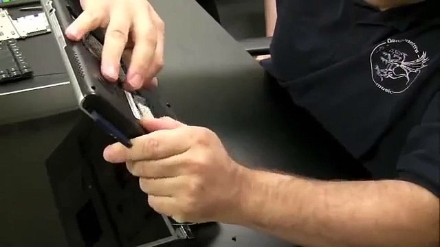 Cara Mengganti / Membongkar LCD pada laptop Acer Aspire