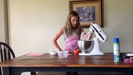 Make and Bake a Vanilla Cake with Sophia of Sprinkles on the Spot