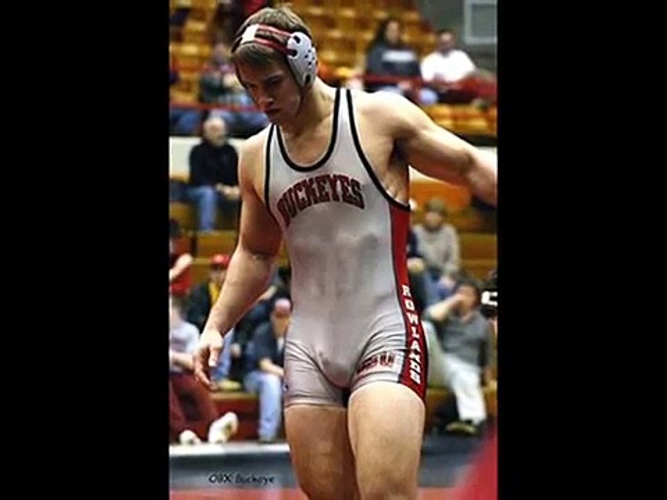 bulGe AthLete football, wrestling